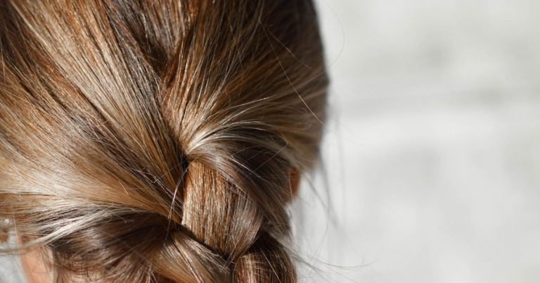 صبغات شعر بني: دليلكِ لاختيار اللون المثالي لإطلالة طبيعية وجذابة